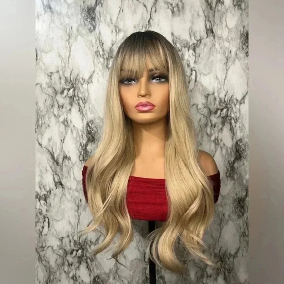 Other - 26 Inch Balayage Blonde Wavy Wig Natural look for daily use